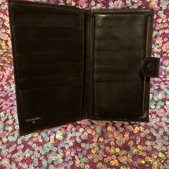 Chanel Lambskin Wallet With Authenticity Card - Picture 4 of 10